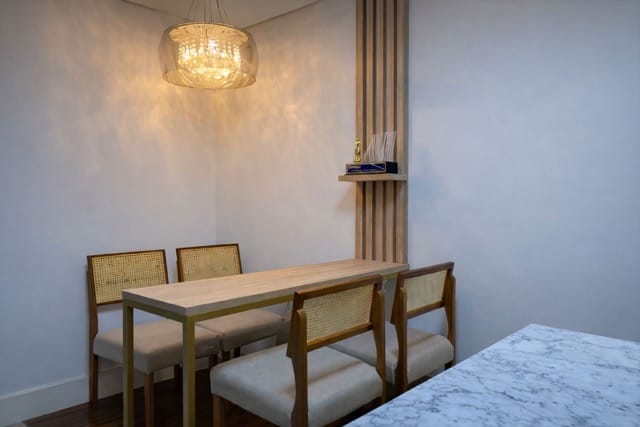 Sala privativa de atendimento no escritório virtual da iSpaces, estrutura disponível para empresas com endereço fiscal e comercial.