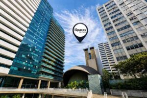 Aluguel de endereço fiscal em escritório virtual da iSpaces com localização estratégica em edifício comercial moderno em São Paulo.